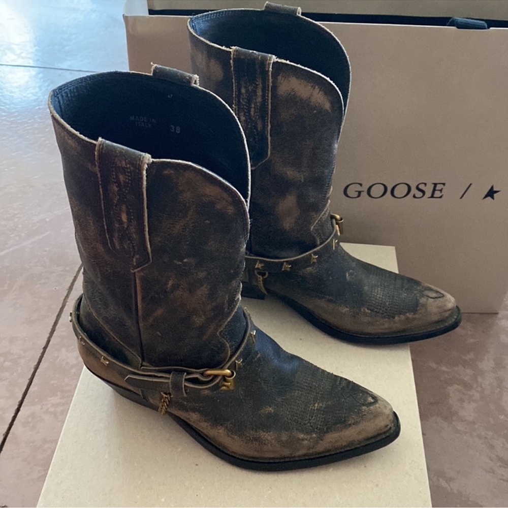 Brand new 🌞❤️🤩Golden Goose Cowboy Boots Wish Star Low